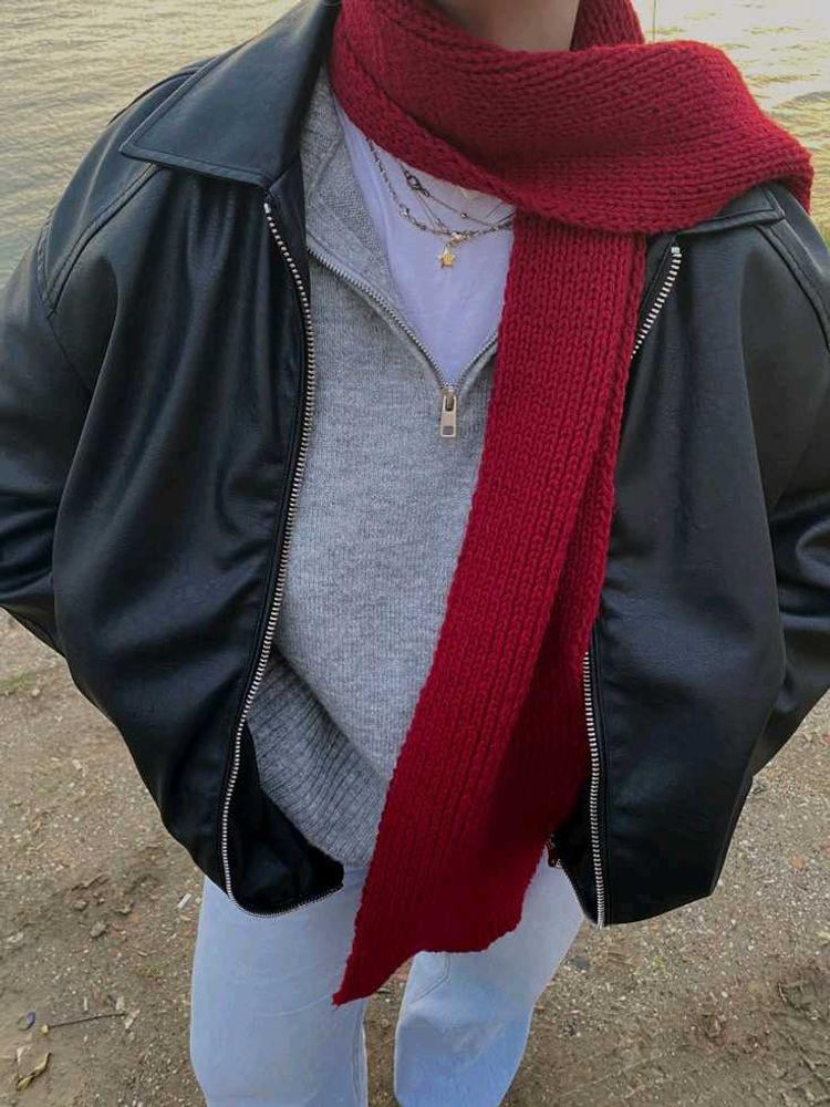 Mikasa scarf