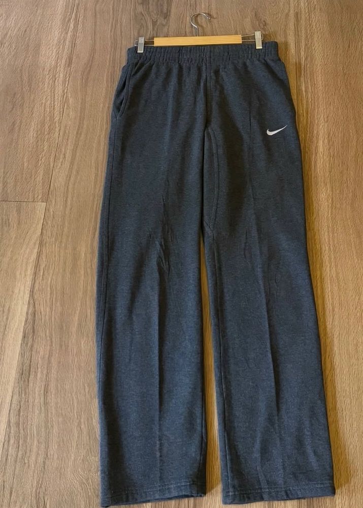 Nike Women's Grey Sweatpants