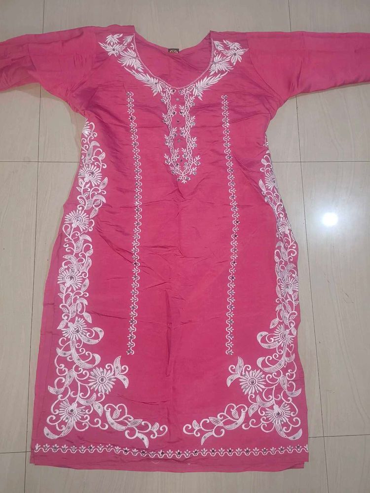 Beautiful Pink Embroidered Kurta