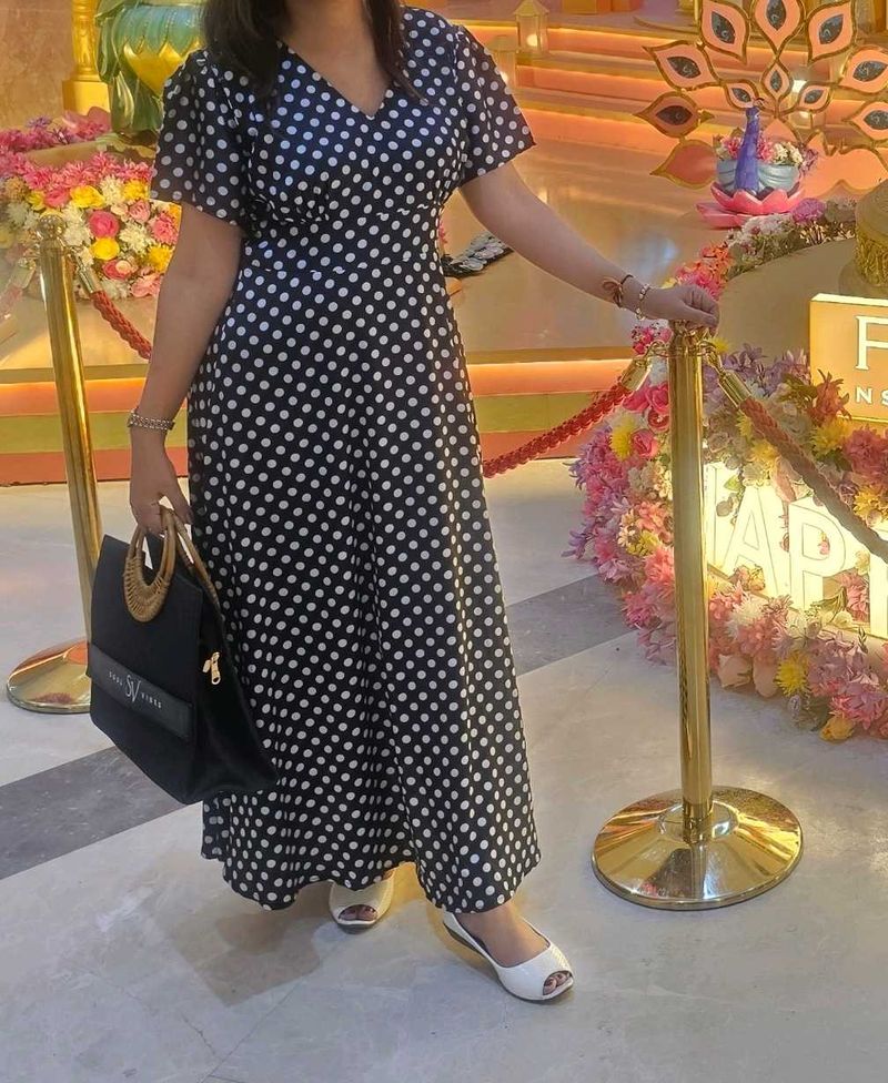 Chic Polka Dot Midi Dress