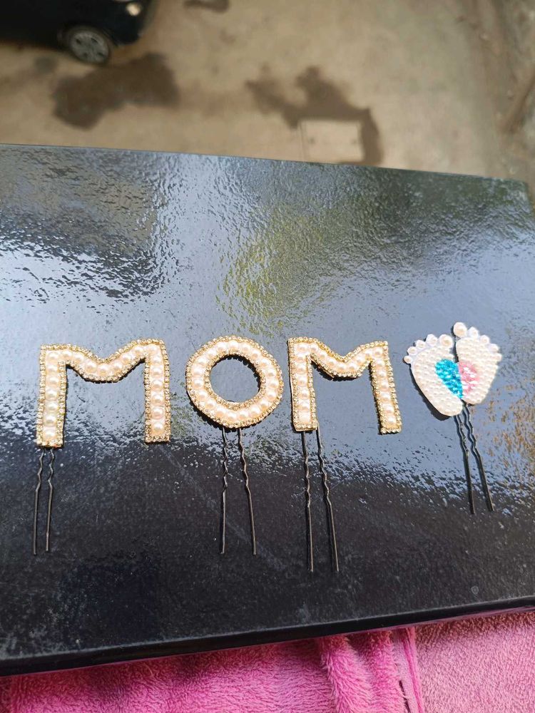 Mom Hair Pins with Cute Baby Feet Design