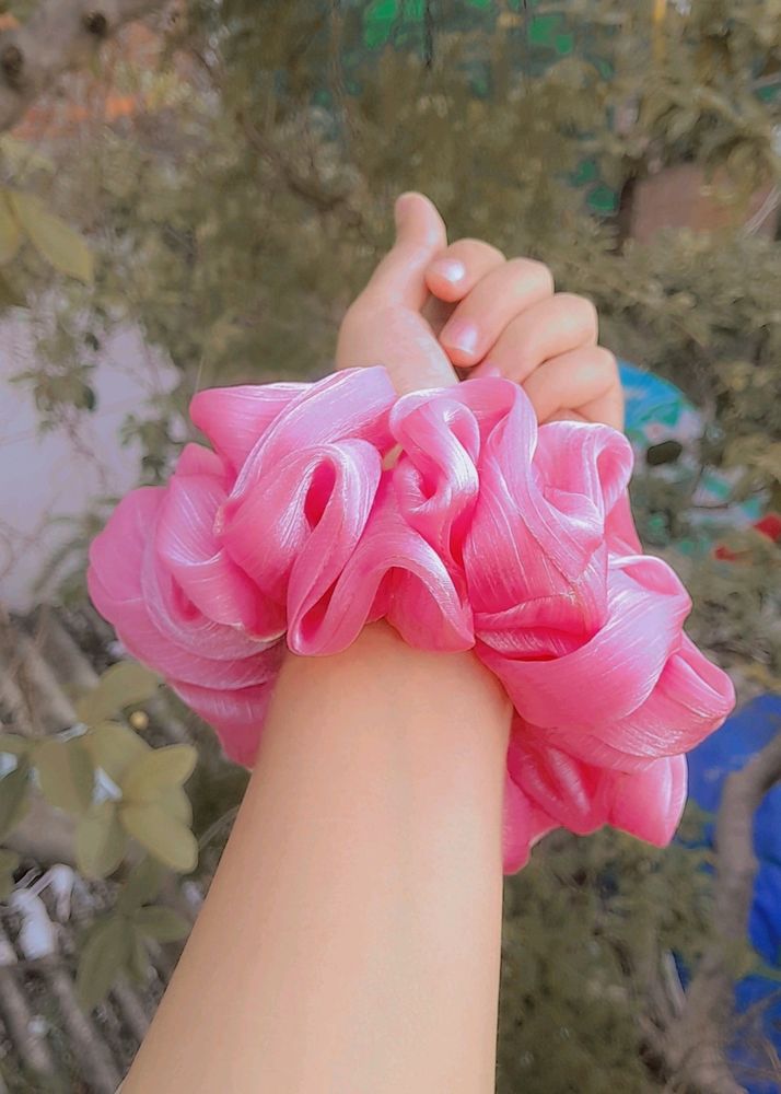 Set Of 4Multiple Colours Scrunchies 💖