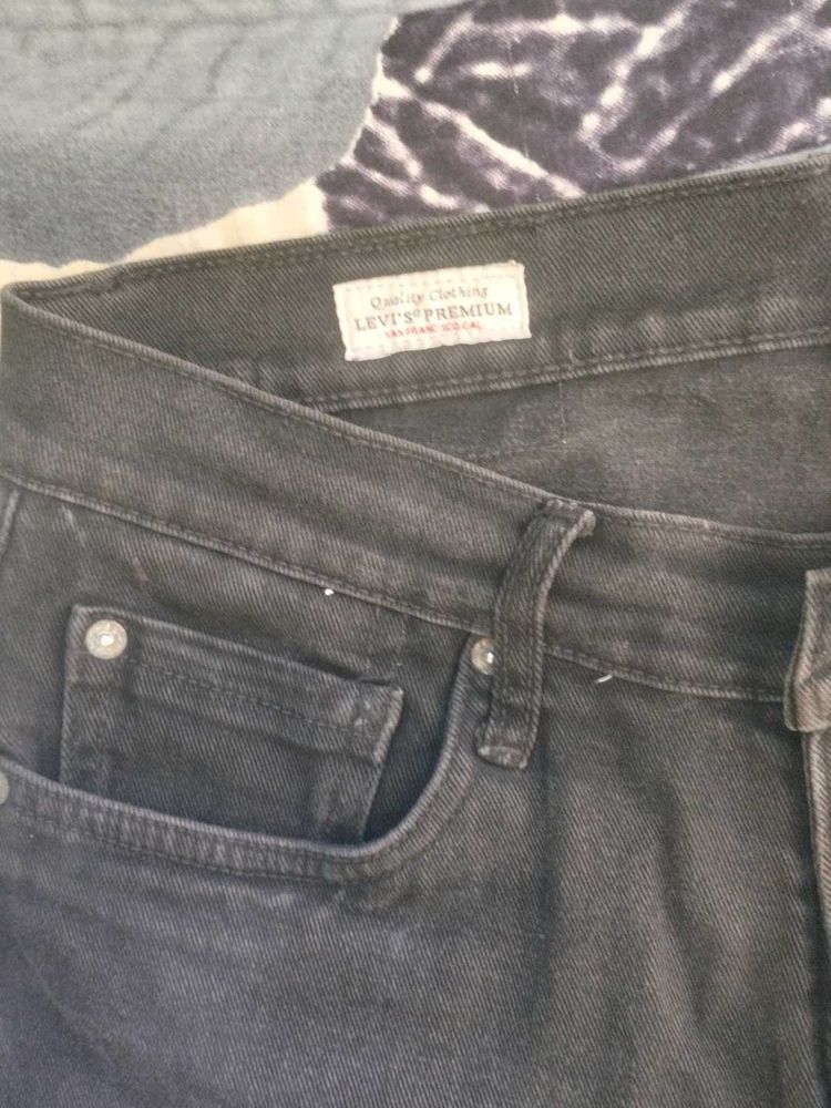 Levi's Premium Black 100 % original niJeans