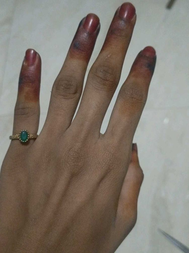 Elegant Emerald Ring 3_4yr old