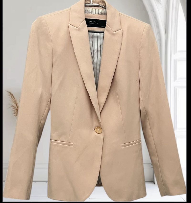 Zara Beige Blazer Xs can’t fit to S