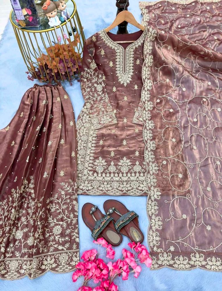 Elegant Embroidered Kurta Set