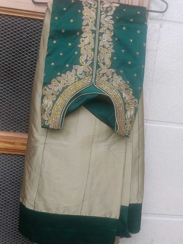 green embroid long sleeve kurti with skirt .This i