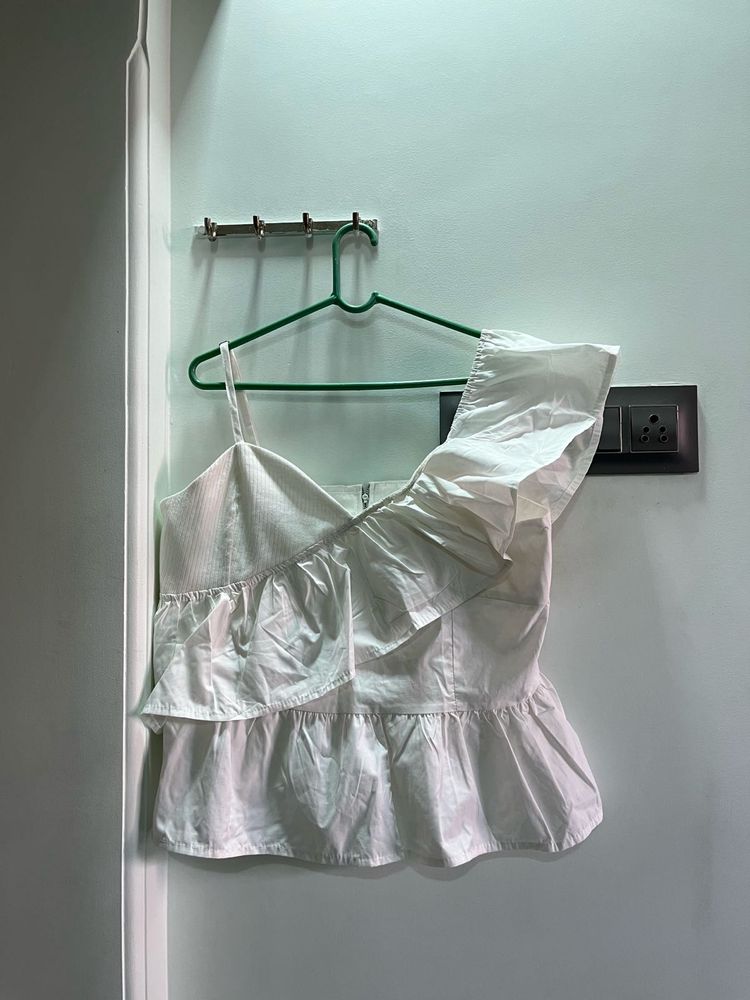 Chic White One-Shoulder Ruffle Top