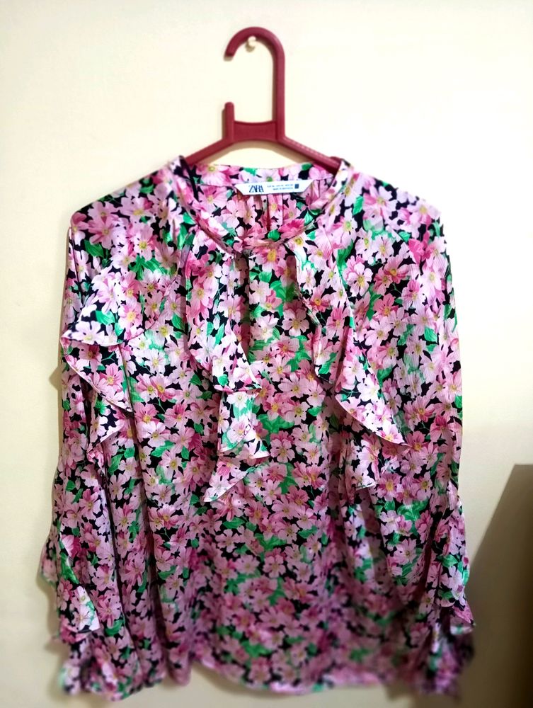 Beutiful Flaws Design Top