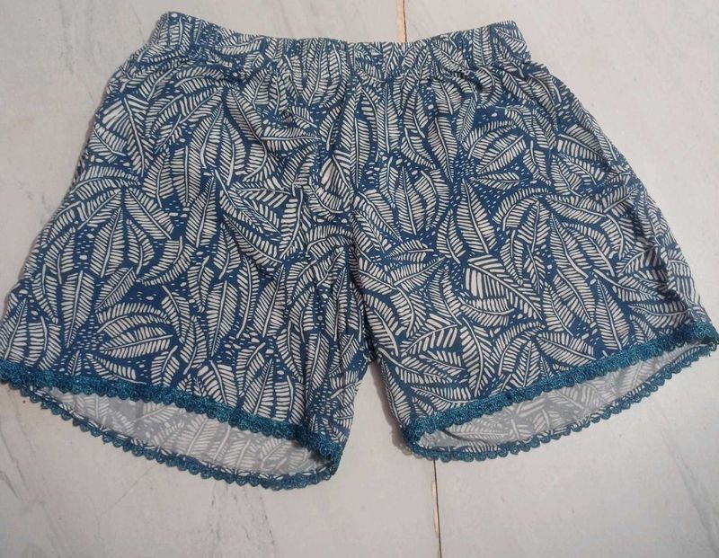 Blue Leaf Print lace trimmed shorts