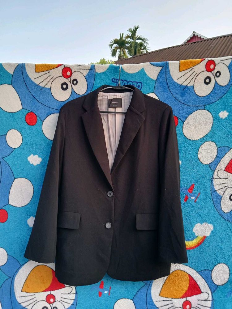 Elegant Black Blazer