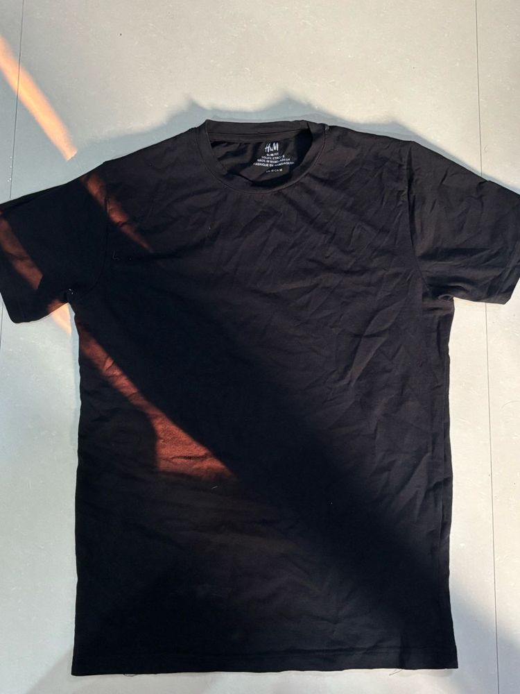 Black H&amp;M T-Shirt