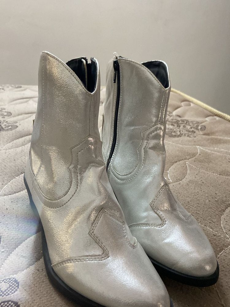Good Looking Boots