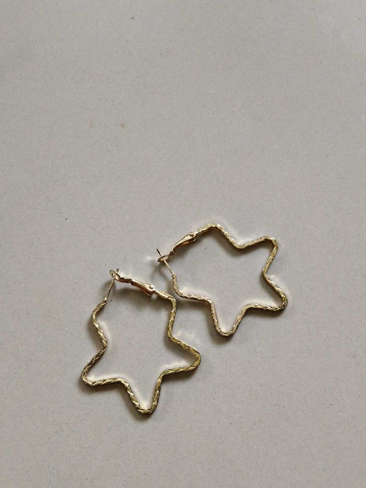 Star Hoop Earrings - Gold Tone