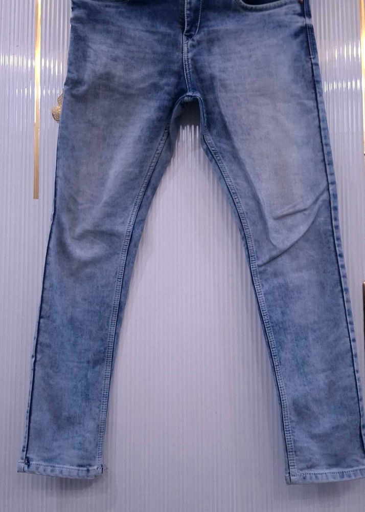 Light Wash Denim Jeans