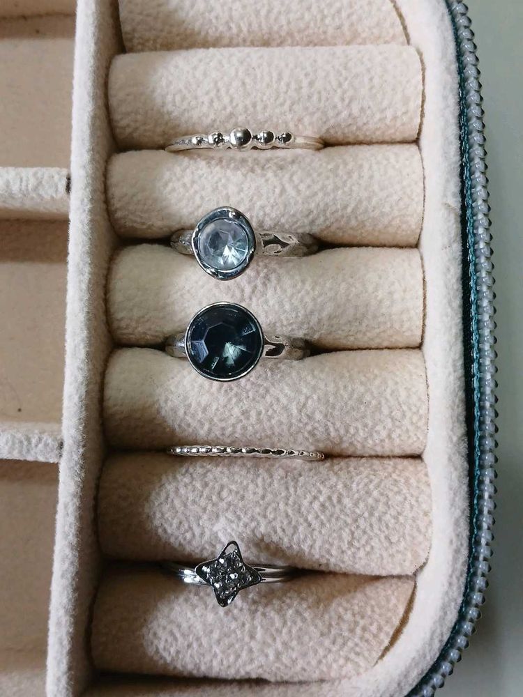Set of 5 Chic Rings
