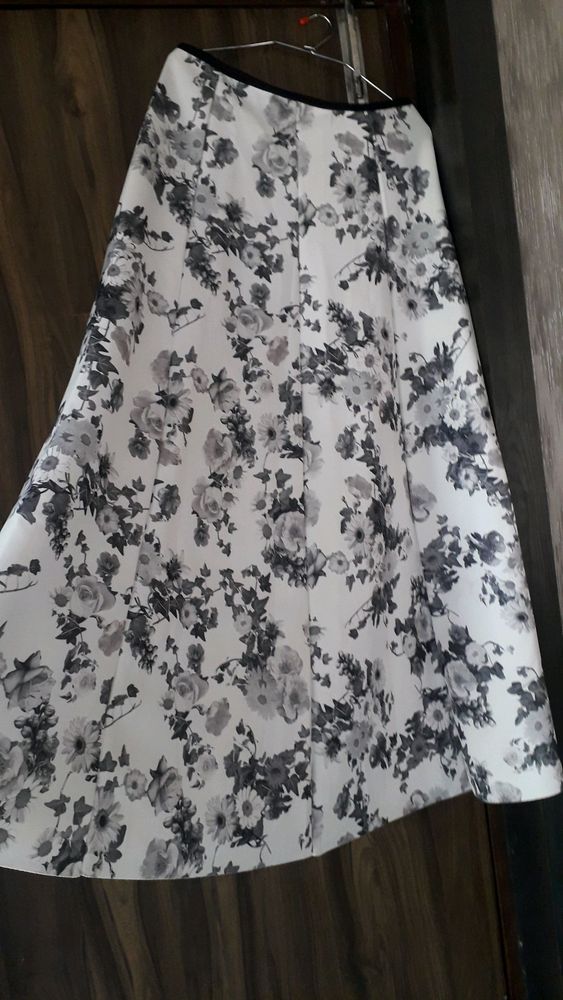 stylish skirt