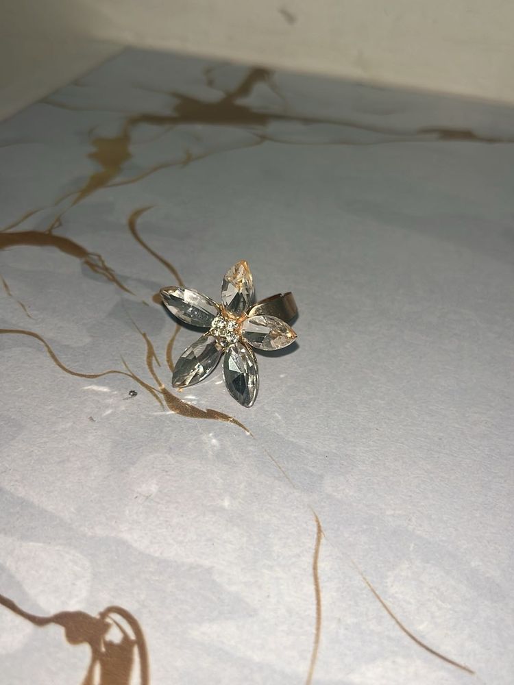 Sparkling Flower ring