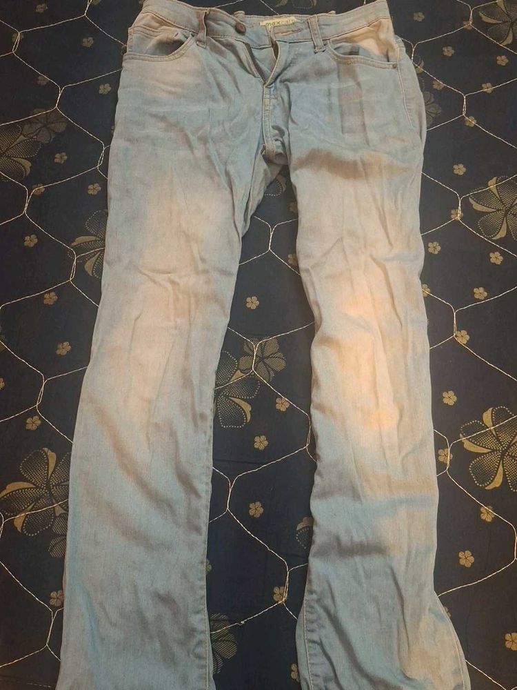 Light Wash slim fit vintage jeans