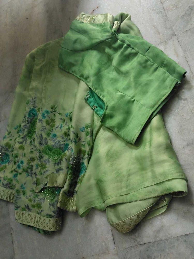 Beautiful Green Floral Saree with Blouse