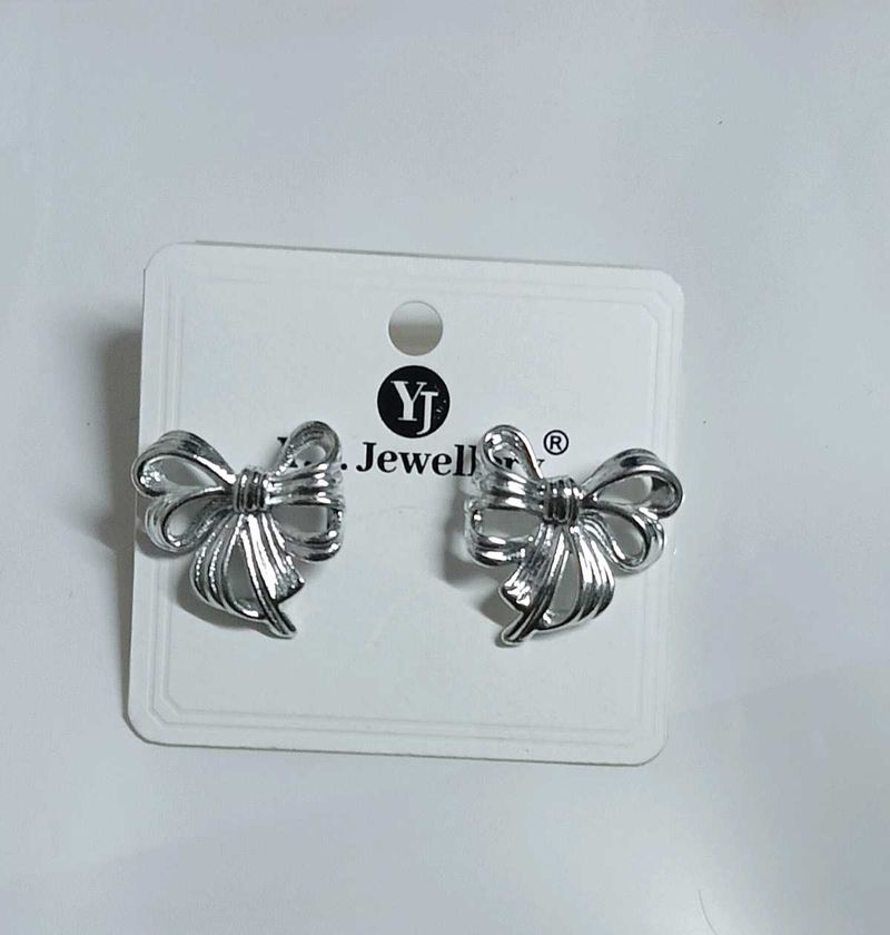 Cute Bow Stud Earrings