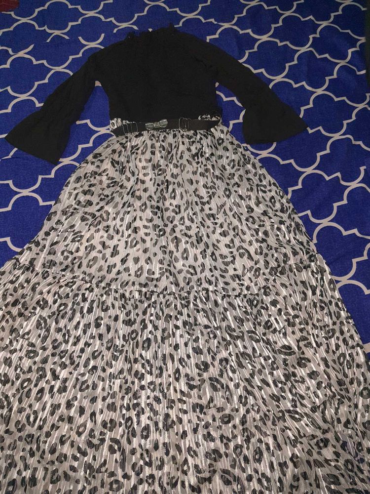 Chic Leopard Print Tiered Dress