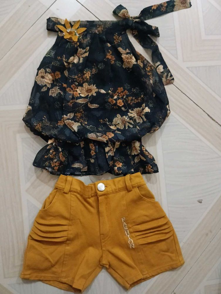 Cute Floral Top and Yellow Shorts Set