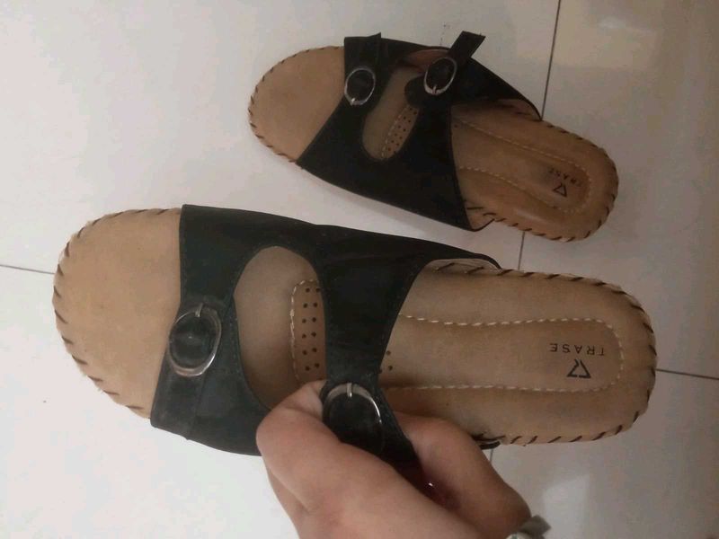 Selling Trase Flats In ₹200