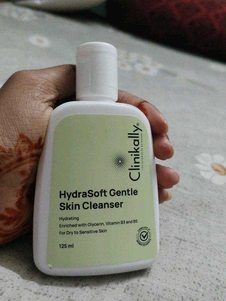 Clinikally HydraSoft Gentle Skin Cleanser