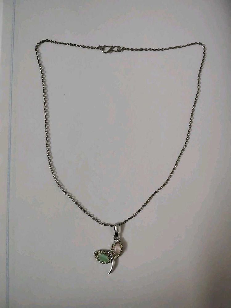 216. Pendant Necklace