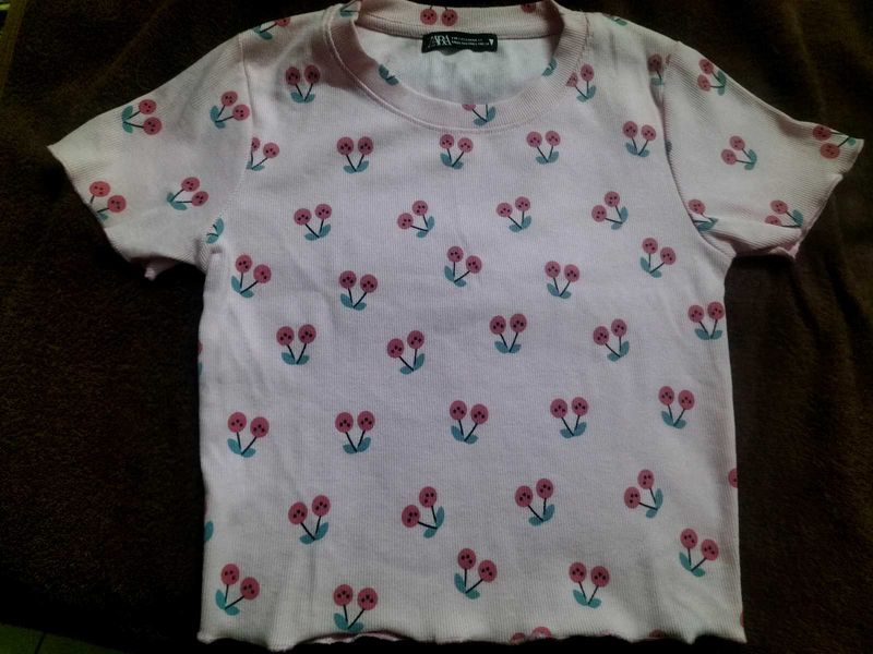 pink top