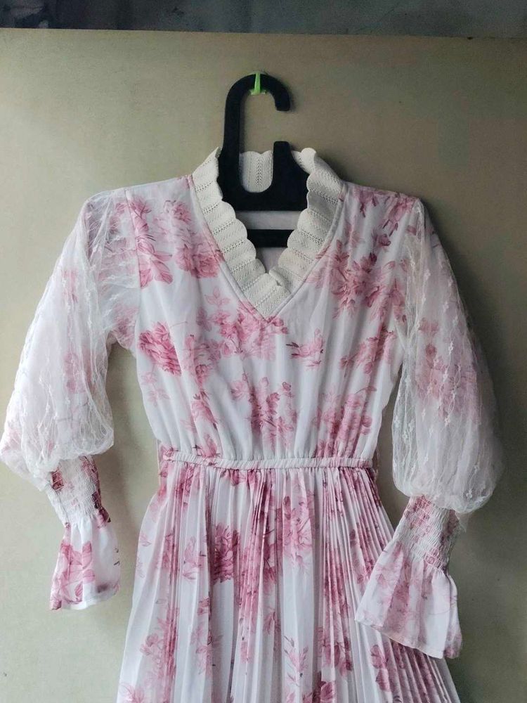 Floral Print Pleated Midi Dress