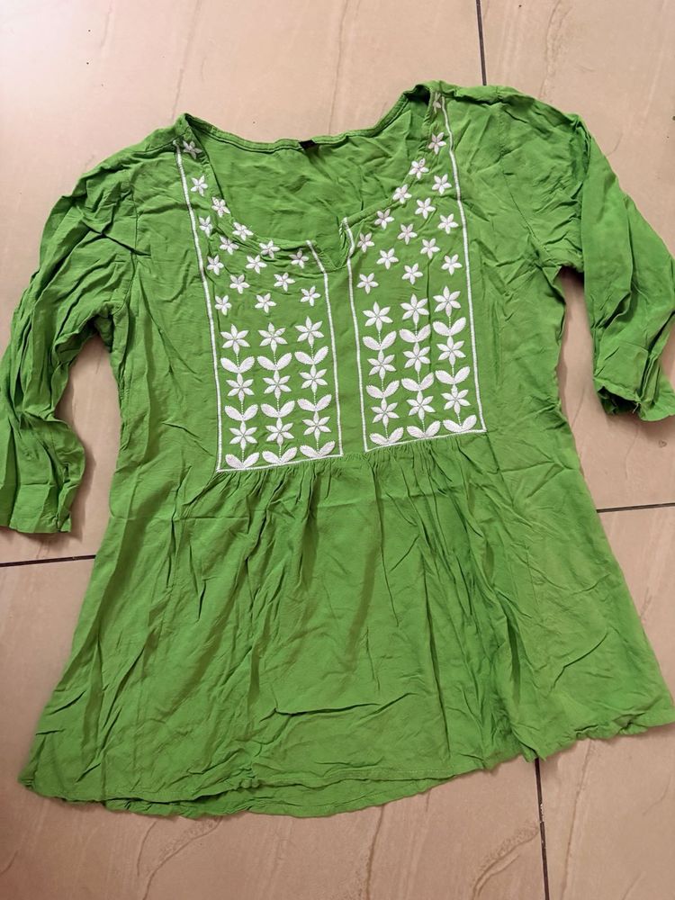 Vibrant Green Embroidered Kurta
