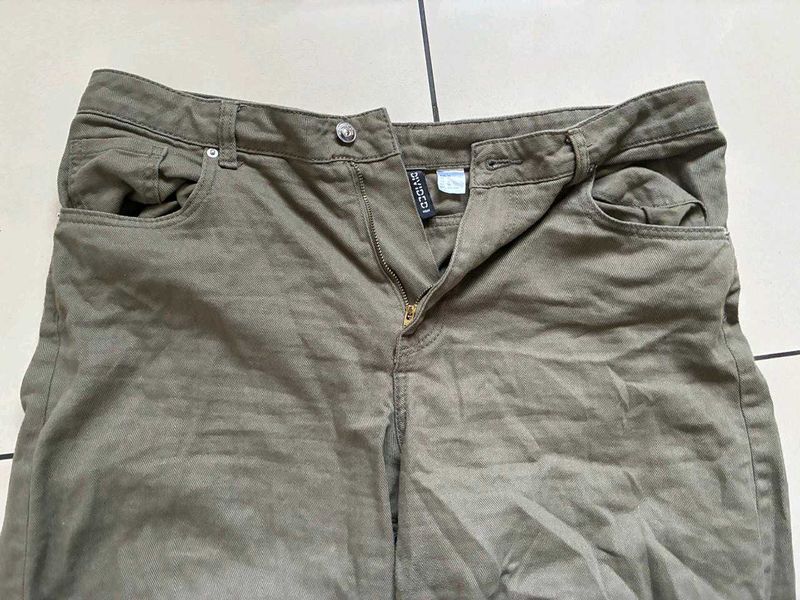 🫒H&amp;M Olive Green Trousers for Women