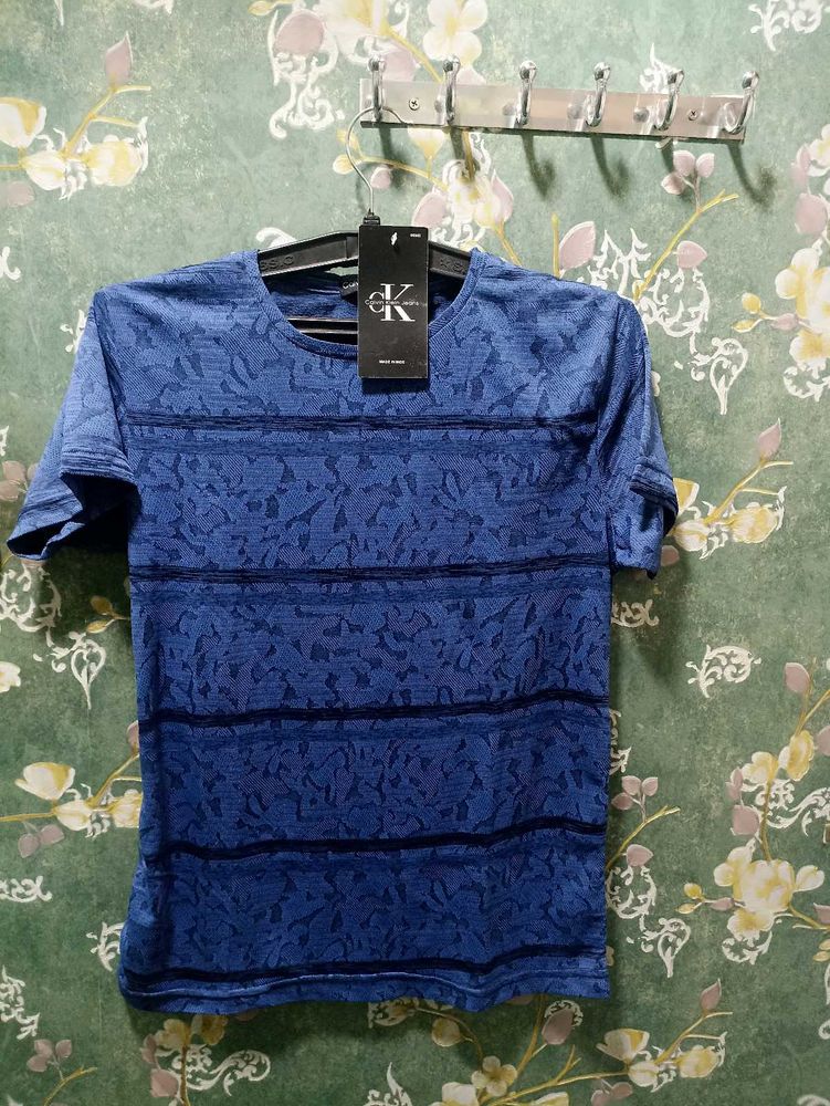 snake design 🔵 Blue CK T-Shirt l size