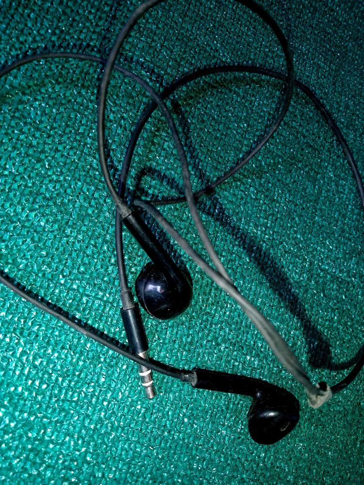 Wired Earbuds
