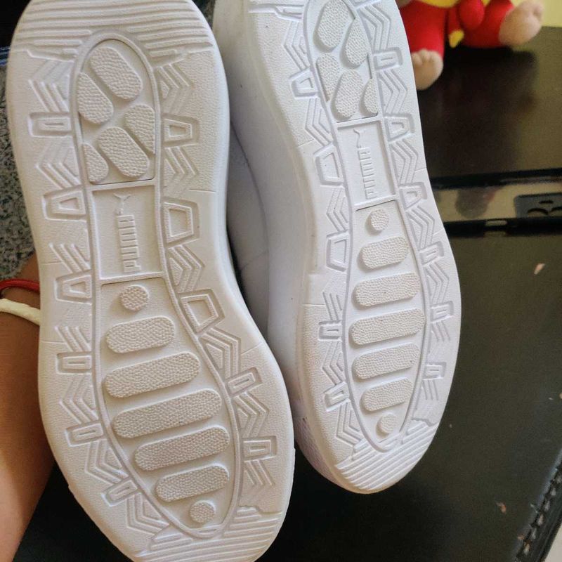 sale Brand New Puma Shoe From London.