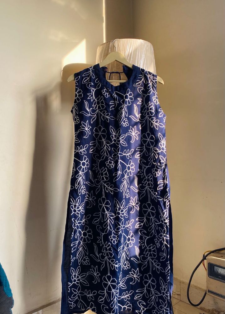 Navy Blue Floral Print Sleeveless Kurta
