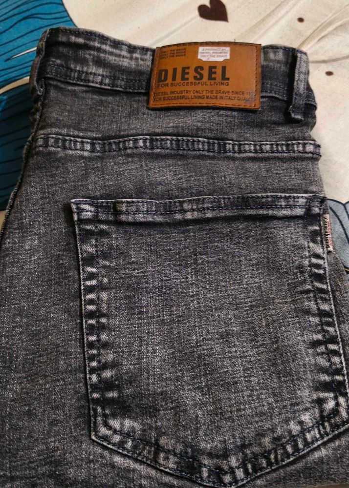 Stylish Grey Ripped Jeans for Men – Trendy &amp; Comfo