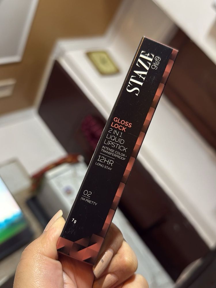 Staze Gloss Lock 2-in-1 Liquid Lipstick