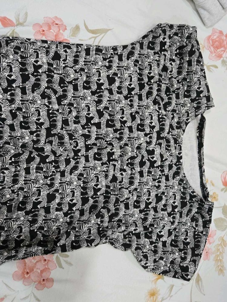 4 black and white tops