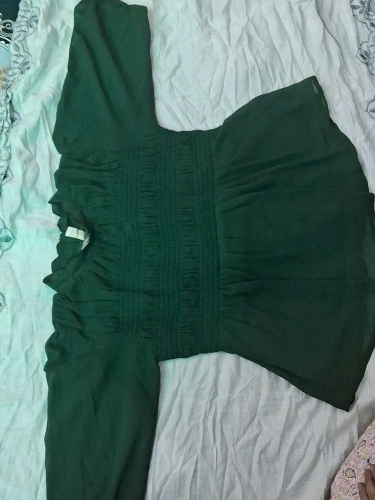Chic Smocked Green Top