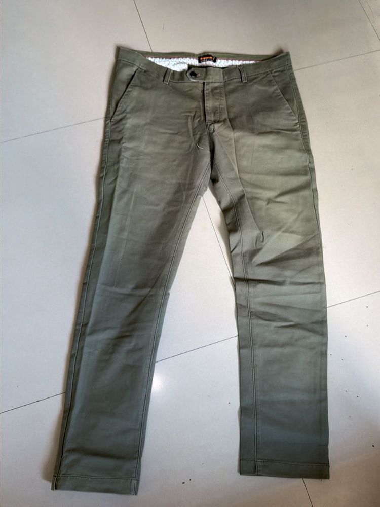 Men's Khaki Chino Pants