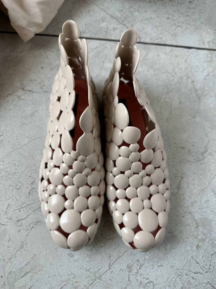 36 Melissa