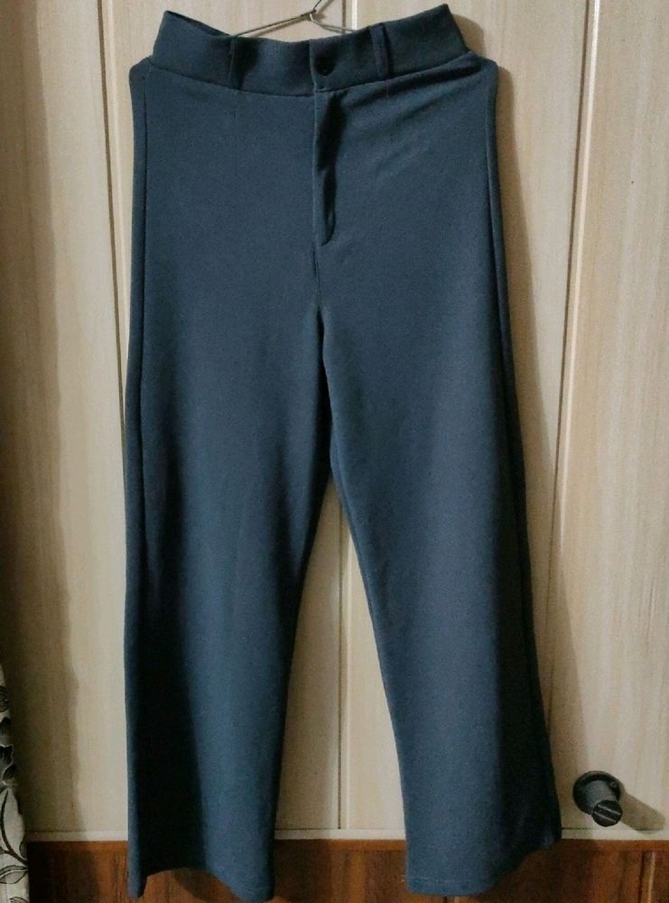 Women Grey Knitted Parallel Trousers