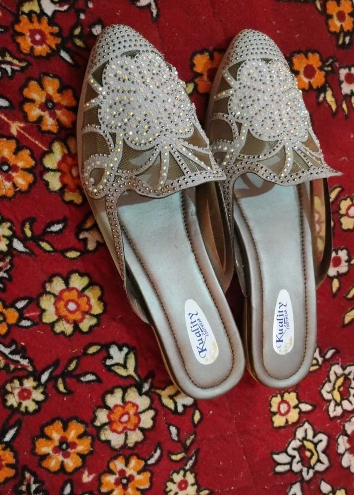 Embellished Flat Sandals