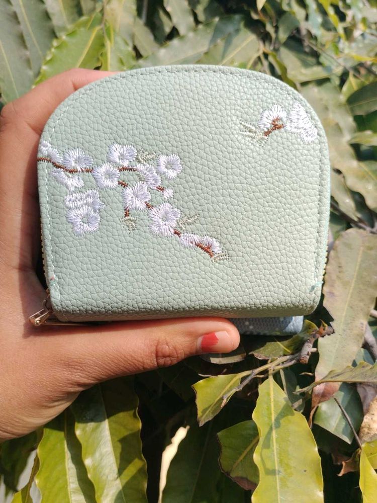 Floral Embroidered Coin Purse