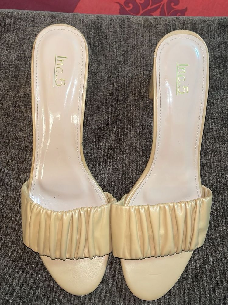 Inc.5 Heels
