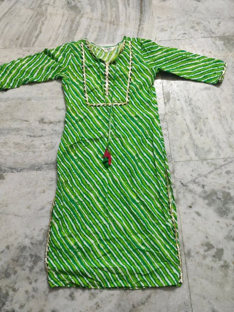 Leheriya Jaipuri Long Kurti &amp; Pink Saree