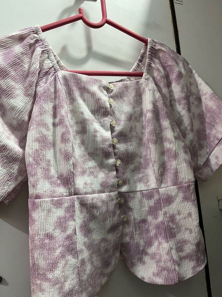 Chic Tie-Dye Button-Up Blouse